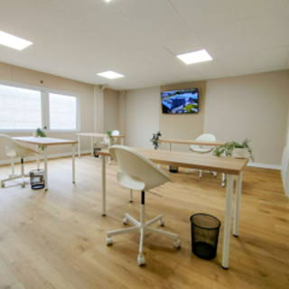 Bureau privé 32 m² 4 postes Coworking Rue du Dronckaert Roncq 59223 - photo 5
